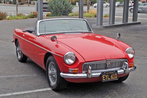 Fantastic cosmetically restored 1964 MGB roadster drives great, California car, image 8