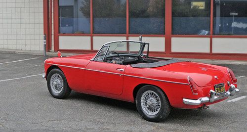 Fantastic cosmetically restored 1964 MGB roadster drives great, California car, image 16