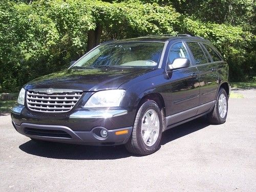 2006 chrysler pacifica touring , leather heated, quad buckets, dvd, 1 owner