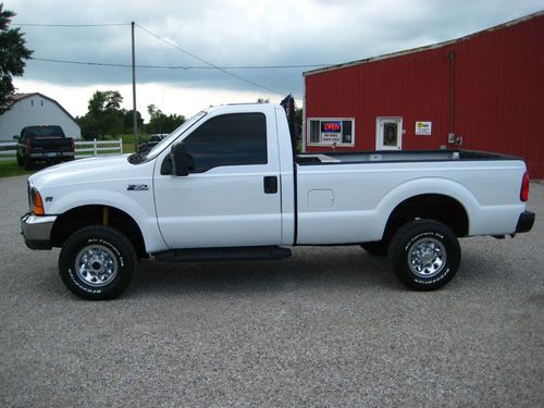 2000 f-350 4x4 regular cab only 70,000 miles runs and drives great 5.4 triton