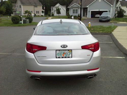 2012 Kia Optima LX Sedan 4-Door 2.4L LOW MILES, SPORTY Florida Car, image 9
