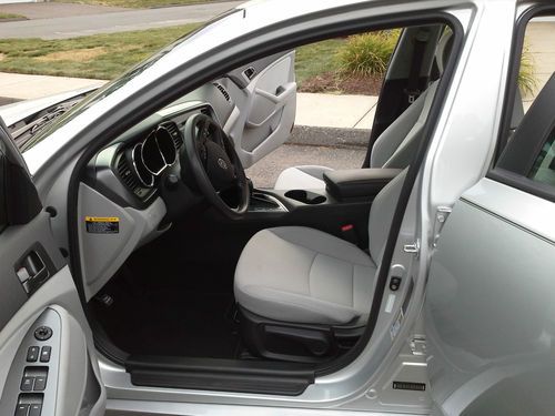 2012 Kia Optima LX Sedan 4-Door 2.4L LOW MILES, SPORTY Florida Car, image 12