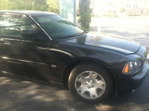 2006 dodge charger sxt sedan 4-door 3.5l for repair or parts (salvage)