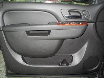 SLT Certified SUV 5.3L CD Backup Camera 3rdRow Heated Leather Seats Pwr Liftgate, image 9