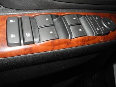 SLT Certified SUV 5.3L CD Backup Camera 3rdRow Heated Leather Seats Pwr Liftgate, image 12