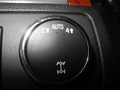 SLT Certified SUV 5.3L CD Backup Camera 3rdRow Heated Leather Seats Pwr Liftgate, image 25