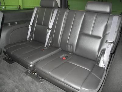 SLT Certified SUV 5.3L CD Backup Camera 3rdRow Heated Leather Seats Pwr Liftgate, image 31