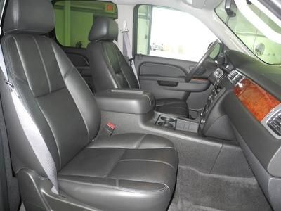 SLT Certified SUV 5.3L CD Backup Camera 3rdRow Heated Leather Seats Pwr Liftgate, image 39