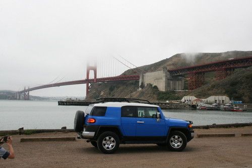 2008 toyota fj cruiser - 4x4, trd options, only 30k miles, one owner!