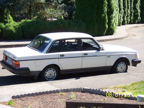 1990 volvo 240 dl sedan 4-door 2.3l - good running