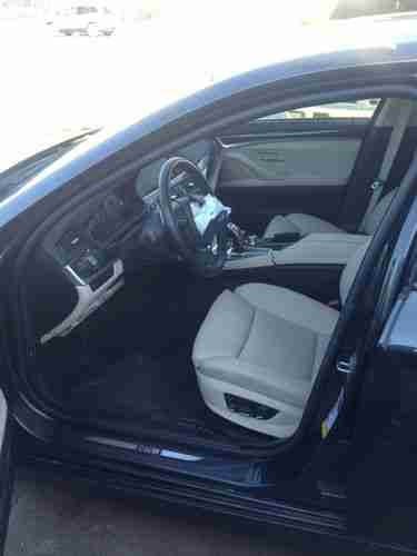 NO RESERVE ! BMW 550i Premium Pack 2, Sport Pack, Head-Up display, MSRP $78000!, image 6