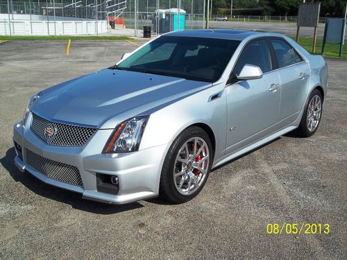2013 cadillac cts-v sedan !!!!!no reserve!!!!  all options  absolutely like new!