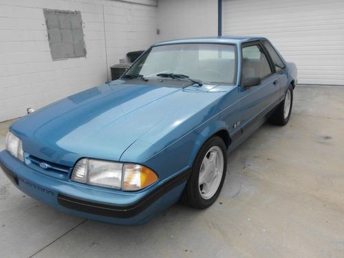 1988 ford mustang lx sedan 2-door 5.0l