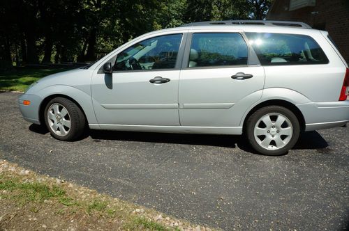 2002 ford focus under 34,000 miles one owner sliver wagon