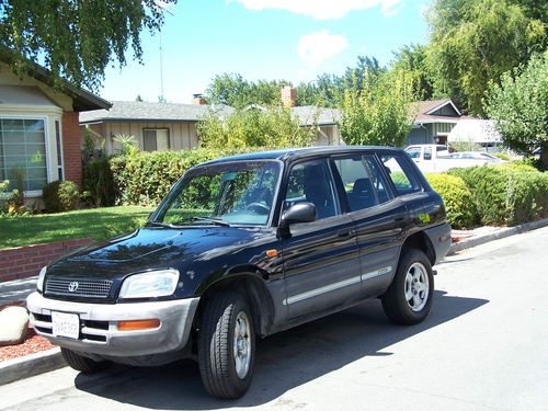 1997 toyota rav4 l 4-door 2.0l black single owner 179,000 miles good condition
