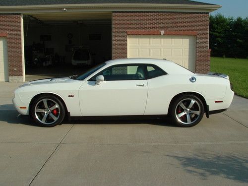 2011 dodge challenger, inagural edition, srt8 392 hemi