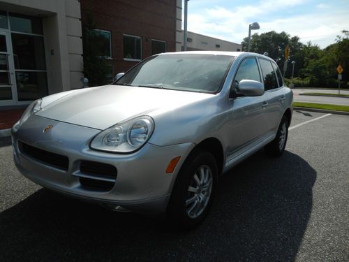 2005 porsche cayenne with navigation!!!