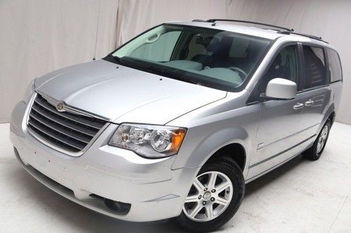 We finance! 2008 chrysler town &amp; country touring fwd dvd