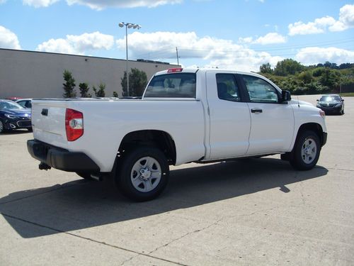2014 4x4 tundra wow!! 6 to choose from at $30,999