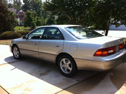 1999 lexus es300 base sedan 4-door 3.0l