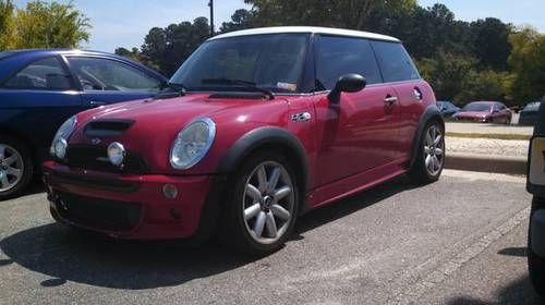 2002 mini cooper s hatchback 2-door 1.6l 6 speed manual