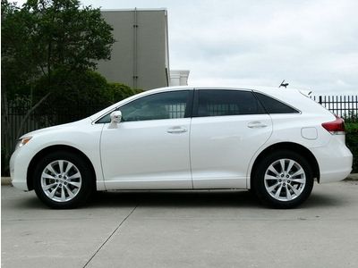 2013 venza xle 1tx owner clean carfax heated seats cd player navigation