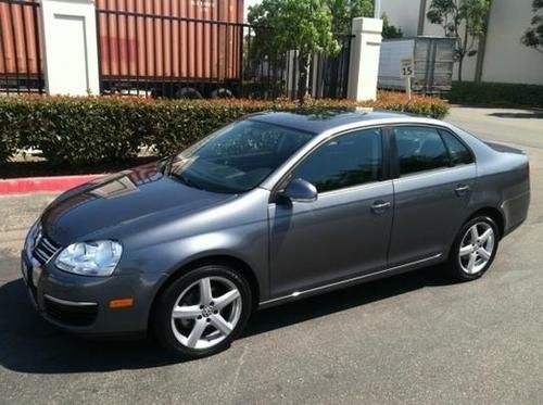 2010 volkswagen jetta limited edition sedan *** single owner, clean carfax ***