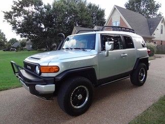 Nonsmoker, safari snorkle, 4x4, 6-speed, a/c, perfect carfax!