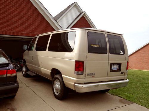 2007 ford econoline e-350 xlt 12 passenger van (gold/tan)