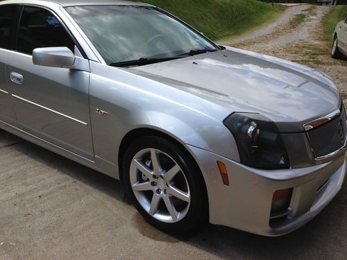 2004 cadillac cts v sedan 4-door 5.7l