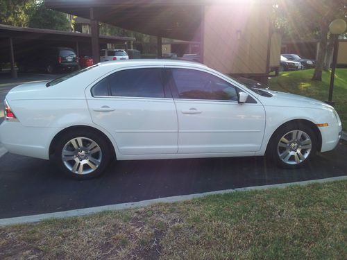 2006 ford fusion sel sedan 4-door 3.0l- well bellow kelley blue book price