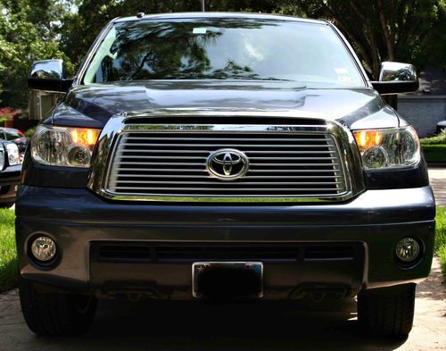 2010 toyota tundra limited crewmax - fully loaded