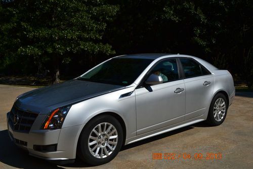 2010 cadillac cts luxury sedan 4-door 3.0l