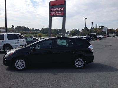 Prius v wagon low miles