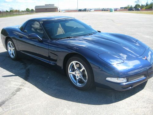 2001 chevrolet corvette  hatchback 2-door 5.7l