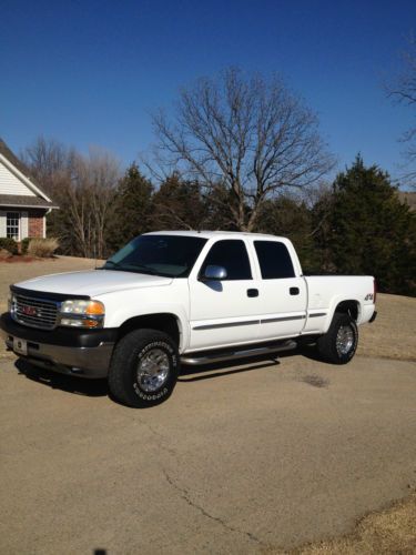 Gmc sierra 2500hd, 8.1 liter v-8, 4 wheel drive, leather seats, crew cab