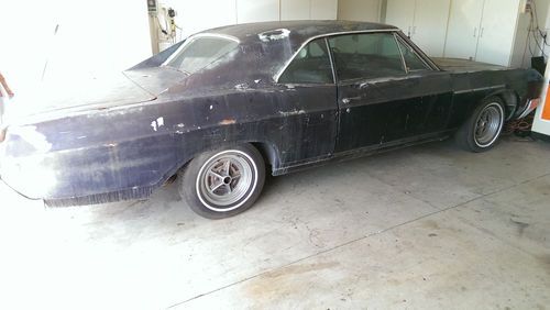 1966 buick skylark base hardtop 2-door