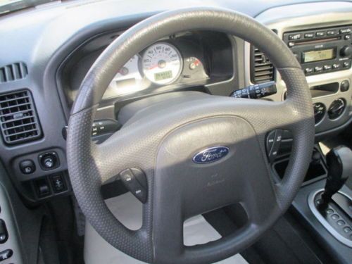 2005 FORD ESCAPE XLT WARRANTY 90,000 MILES MOONROOF LOADED SUPER CLEAN WE FINANC, image 53