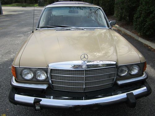 1974 MERCEDES BENZ 450 SE GARAGE KEPT  40 YEAR OLD TIME CAPSULE  GREAT CONDITION, image 7