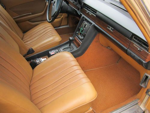 1974 MERCEDES BENZ 450 SE GARAGE KEPT  40 YEAR OLD TIME CAPSULE  GREAT CONDITION, image 22