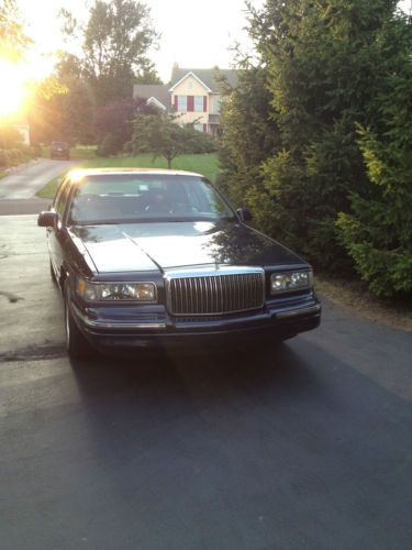 1997 Lincoln Town Car Signature Sedan 4-Door 4.6L, US $3,250.00, image 3