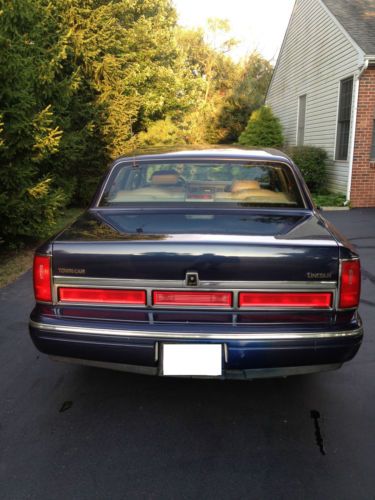 1997 Lincoln Town Car Signature Sedan 4-Door 4.6L, US $3,250.00, image 8