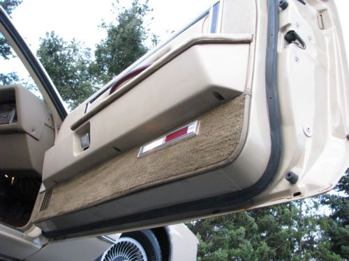 1978 Lincioln Mark V -CARTIER DESIGNER SERIES; ONE-FAMILY OWNED, image 24