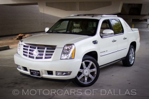 2011 cadillac escalade ext awd navigation onstar sat. radio power boards