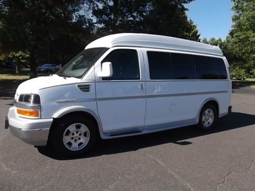 2010 explorer high top limited handicap wheelchair lift conversion van