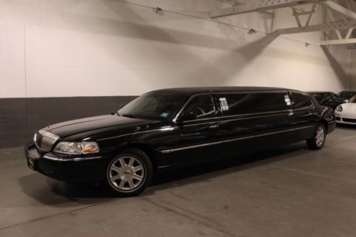 2007 lincoln town car 5 door limousine built by krystal