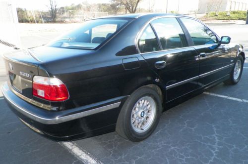 BMW 528i LOCAL TRADE SUNROOF BLACK ON BLACK HEATED LEATHER SEATS NO RESERVE, image 7