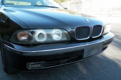 BMW 528i LOCAL TRADE SUNROOF BLACK ON BLACK HEATED LEATHER SEATS NO RESERVE, image 18