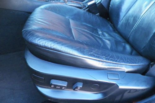 BMW 528i LOCAL TRADE SUNROOF BLACK ON BLACK HEATED LEATHER SEATS NO RESERVE, image 37
