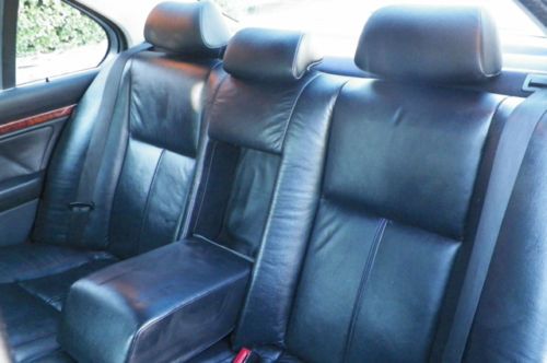 BMW 528i LOCAL TRADE SUNROOF BLACK ON BLACK HEATED LEATHER SEATS NO RESERVE, image 60